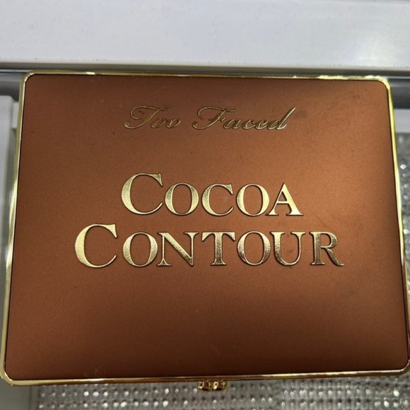Too faced Cocoa Contour Palette - Picture 2 of 2